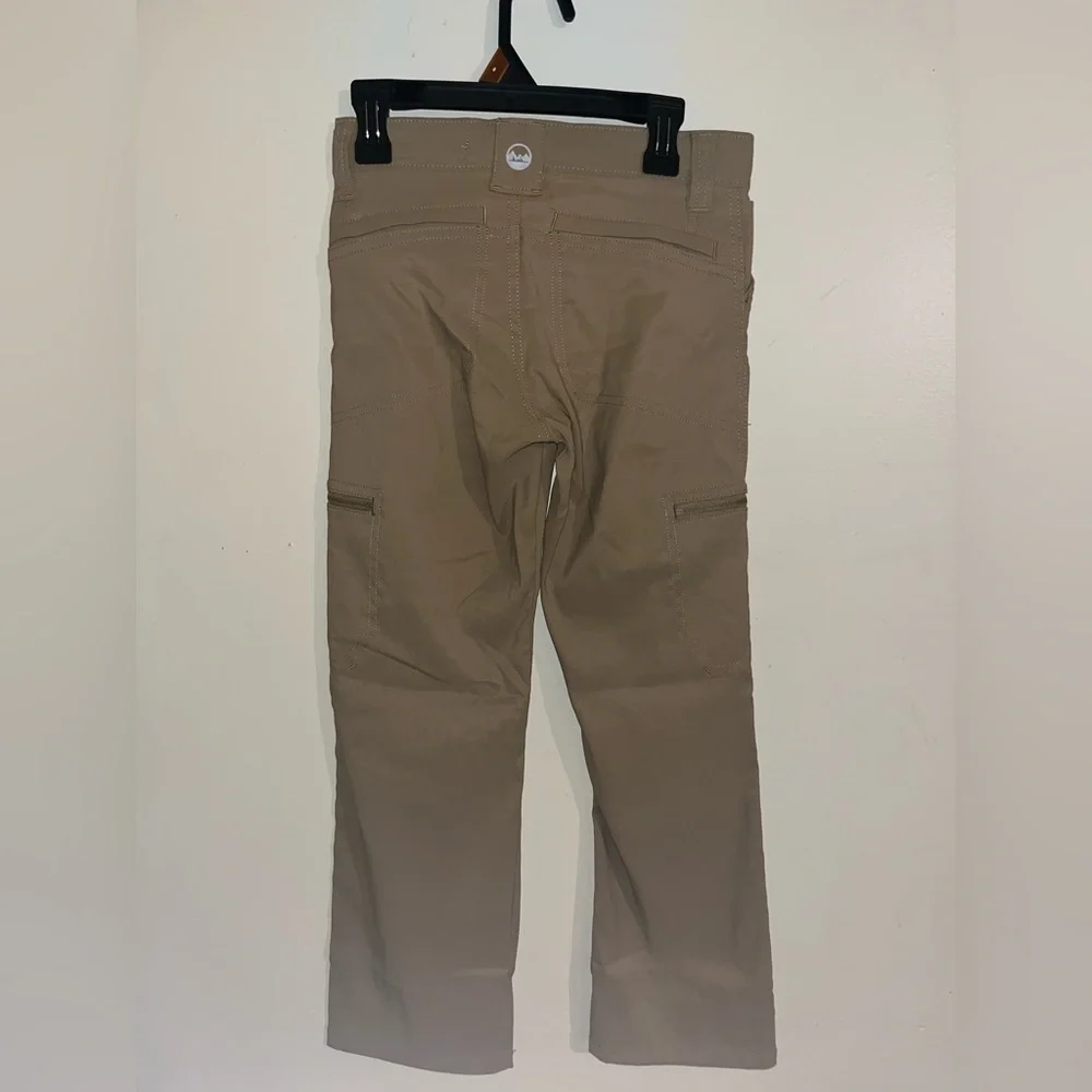Wrangler Men's Khaki Outdoor Cargo Pants  Size ( 8 Regular)